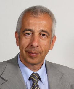 Gergelyfi Róbert Főszerkesztő, tulajdonos